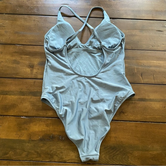 Shade & Shore NWT M Dusty Blue Women's One Piece Swimsuit - Picture 2 of 6
